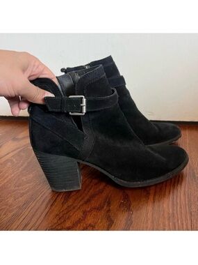 sam edelman black suede maurine cut out ankle boots size 9.5